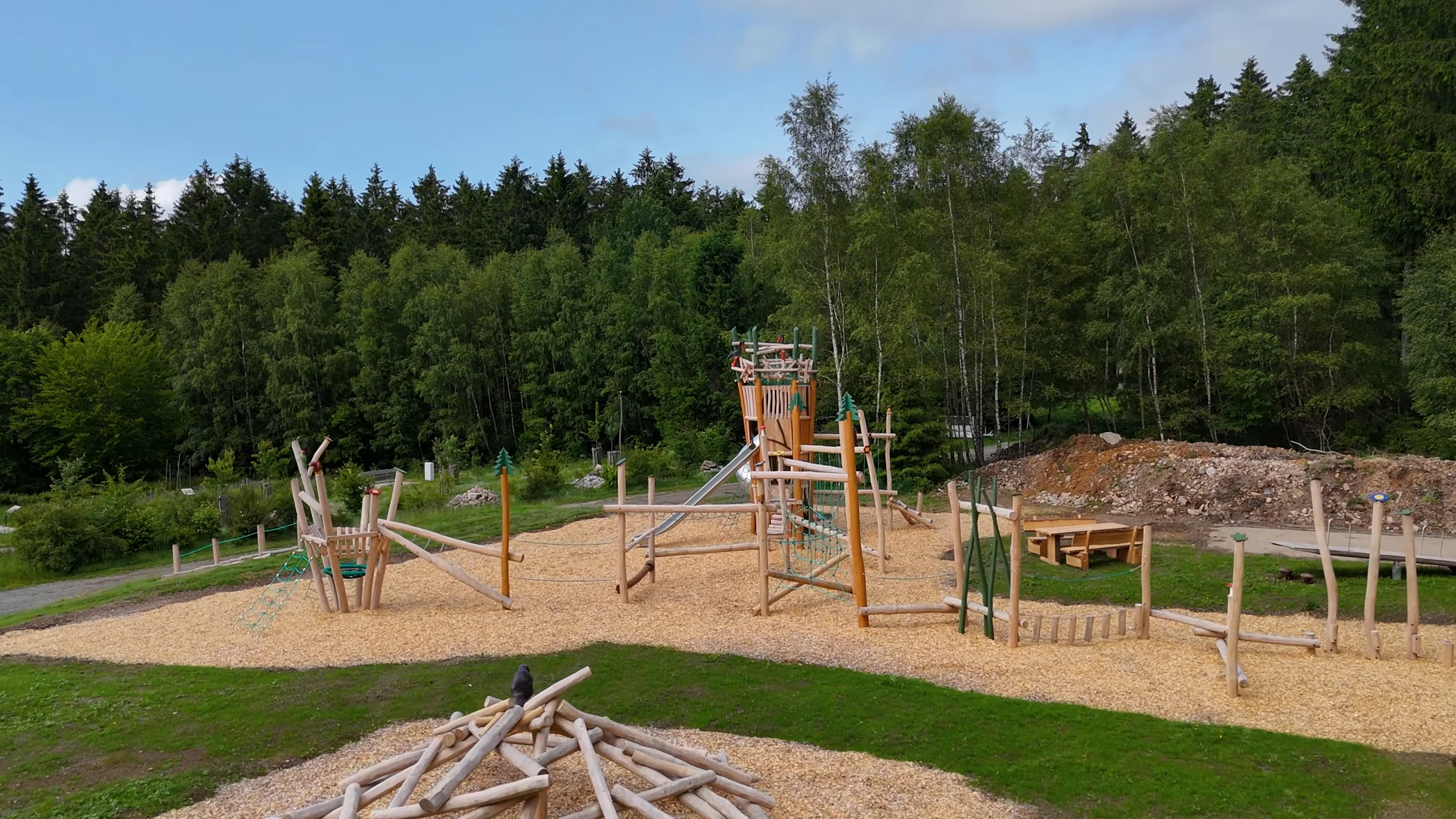 naturholz-k-stner-individuelle-spielpl-tze-aus-naturholz
